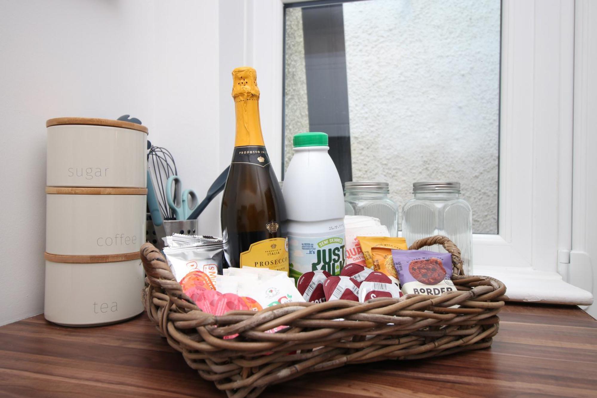 Little Gem In The Mumbles! Fishermans Cottage With Log Burner, Dog Friendly And Welcome Breakfast Hamper! מראה חיצוני תמונה