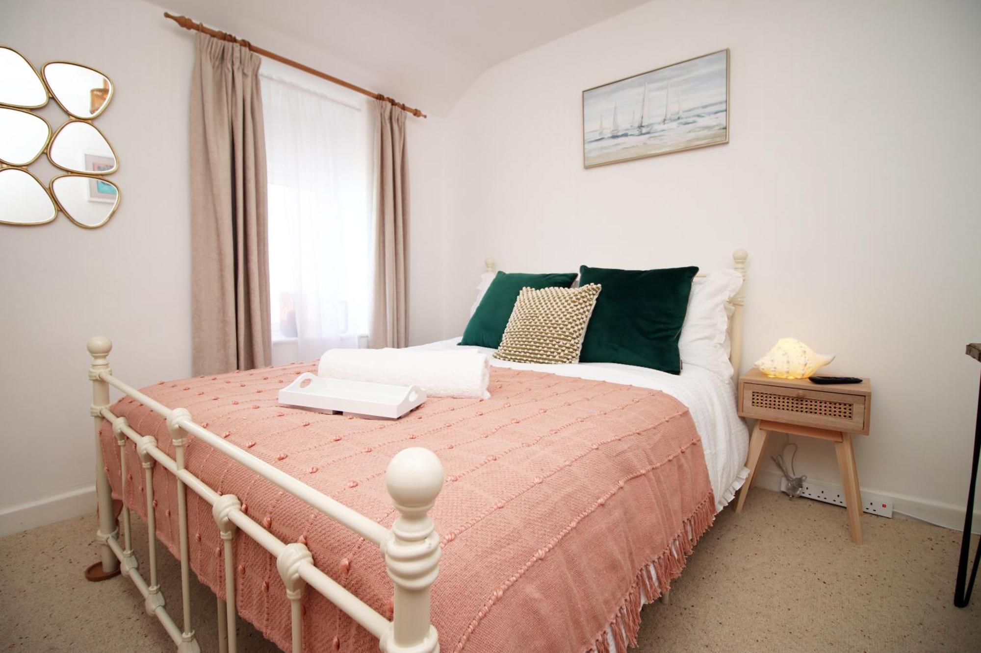 Little Gem In The Mumbles! Fishermans Cottage With Log Burner, Dog Friendly And Welcome Breakfast Hamper! מראה חיצוני תמונה